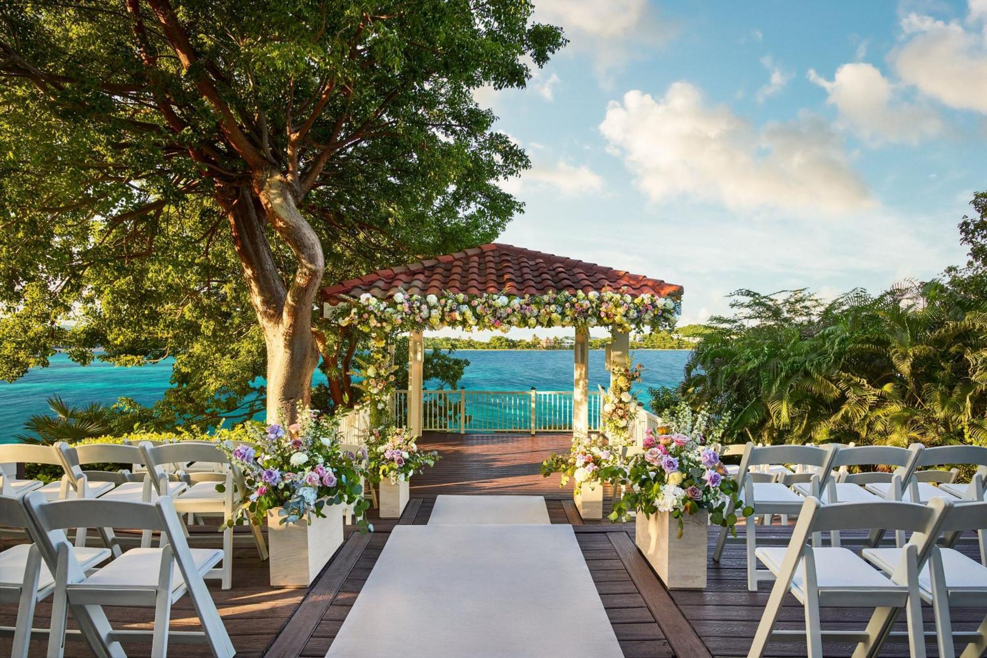 Hotel The Ritz-Carlton St. Thomas Benner Exterior foto